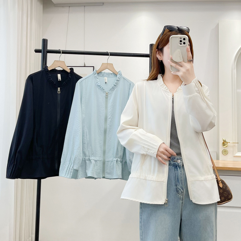 Plus-size women's thin coat, new early autumn 2026 model, for plus-size women, with ruffled stand-up collar, tie-waist, slimming effect, long-sleeved top Plus-size women's thin coat, new early autumn 2026 model, for plus-size women, with ruffled stand-up collar, tie-waist, slimming effect, long-sleeved top
