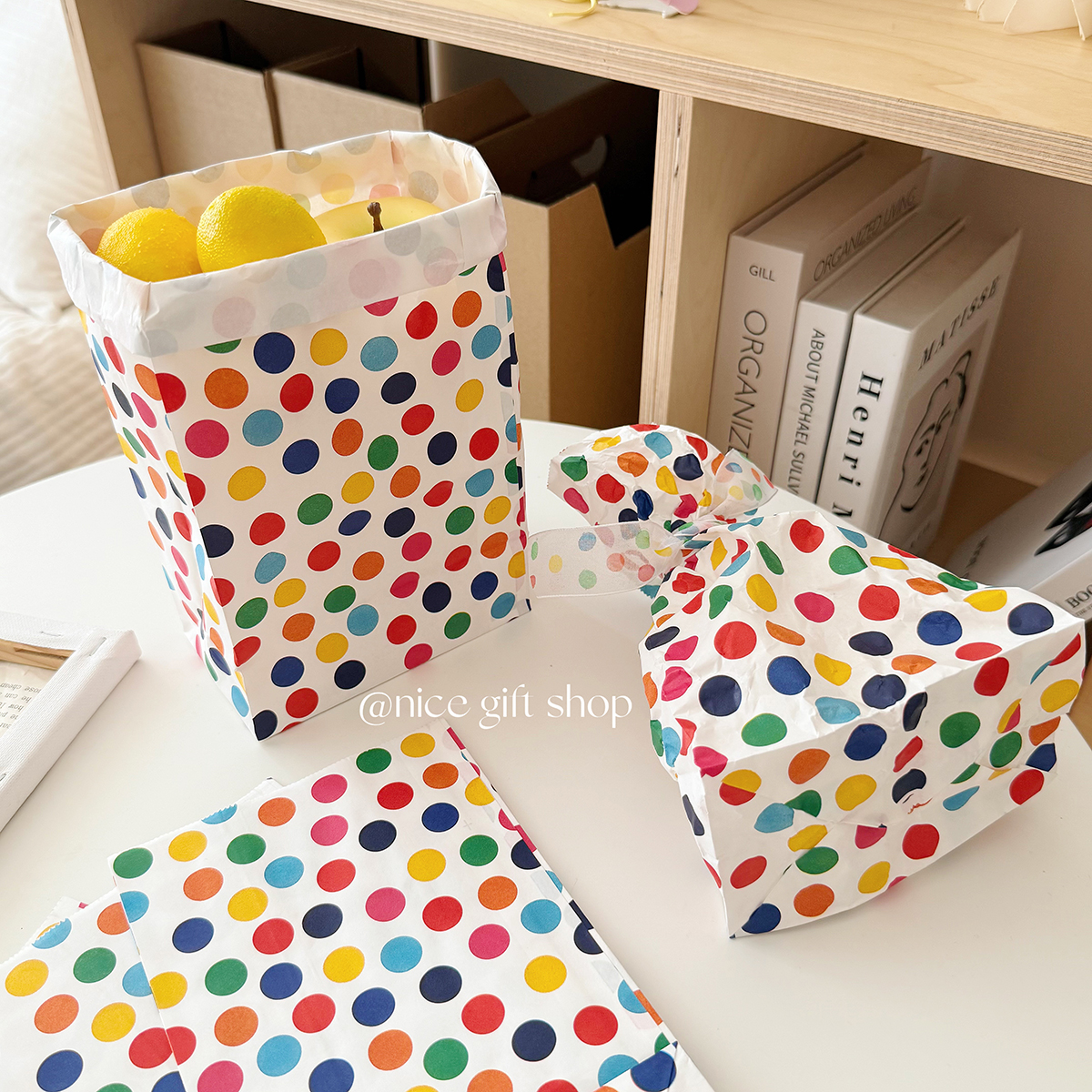 Inswind de alto valor de color ondulado punto de papel bolsa bolsa de regalo para el hogar almacenar dulces lindos bolsas de embalaje de horneado