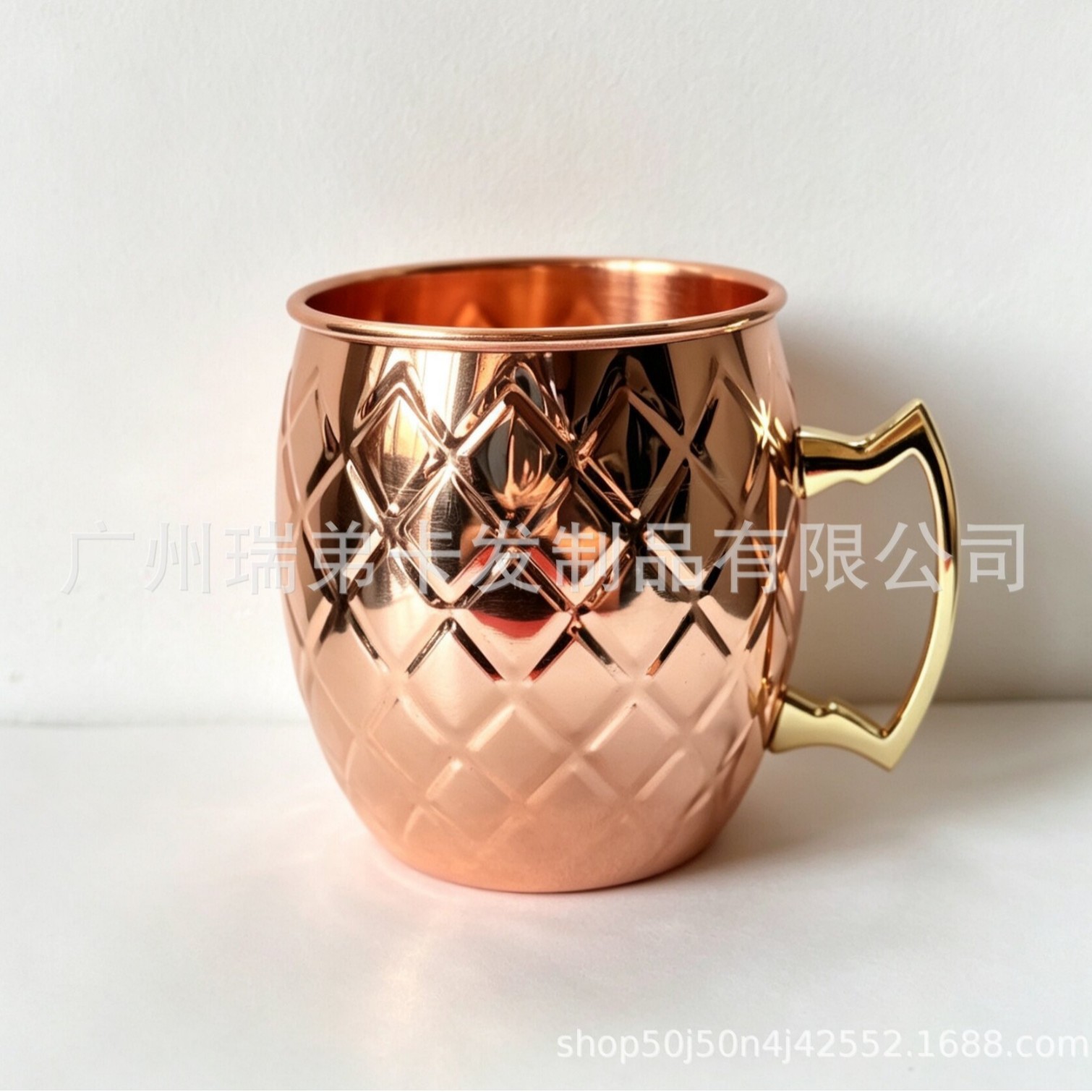 내부와 외부가 전기 도금된 구리 컵이 있는 메쉬 컵
