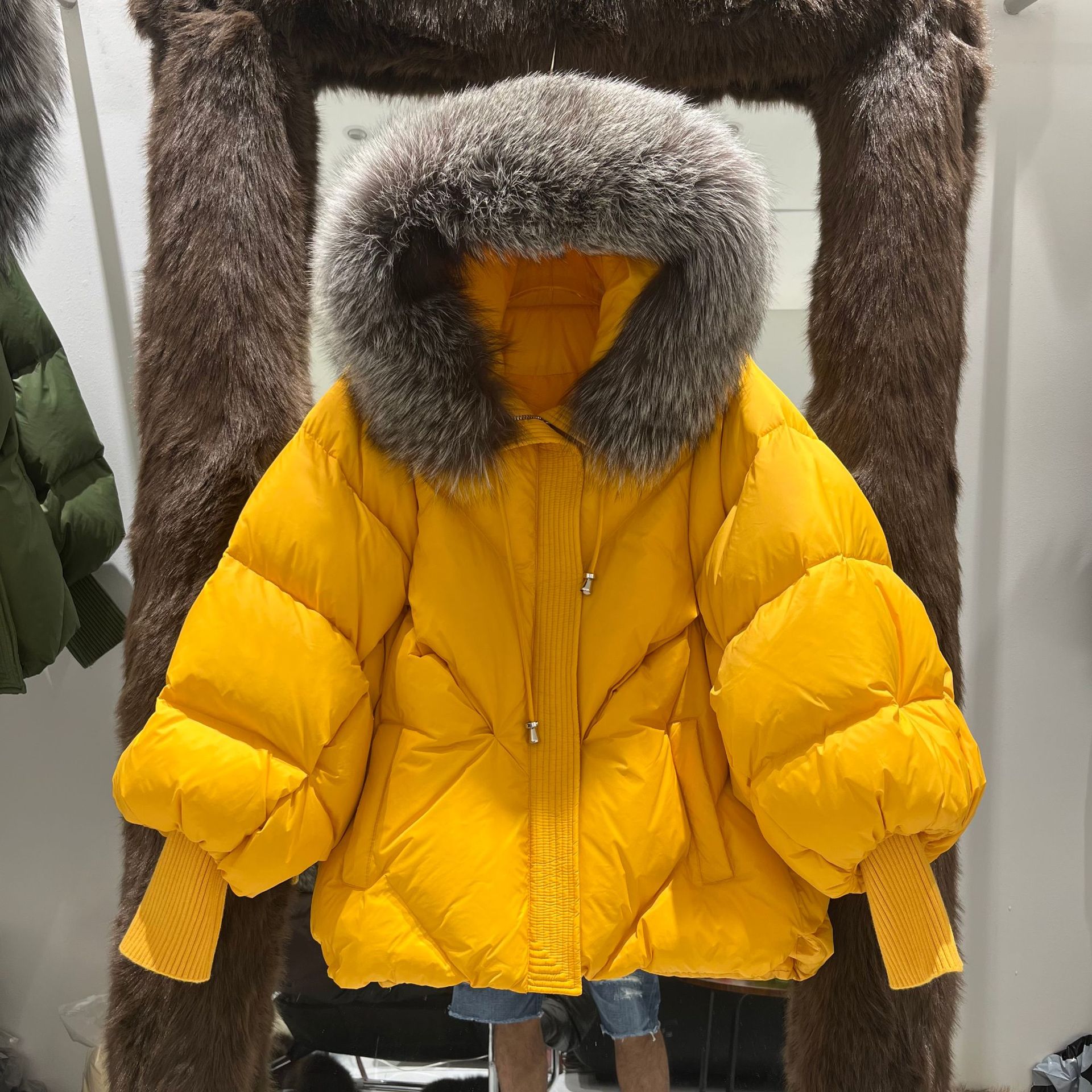 옐로우 + 실버 폭스 퍼