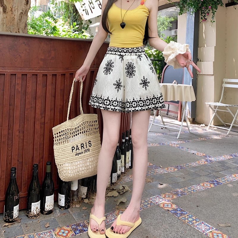 Ethnic Style Floral Straight-Leg Casual Pants for Women, Summer 2026 New Versatile Slimming Wide-Leg A-Line Shorts Ethnic Style Floral Straight-Leg Casual Pants for Women, Summer 2026 New Versatile Slimming Wide-Leg A-Line Shorts