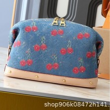 外贸跨境新款真皮包包高级牛仔樱花百搭法棍潮流时尚小方包手拿包