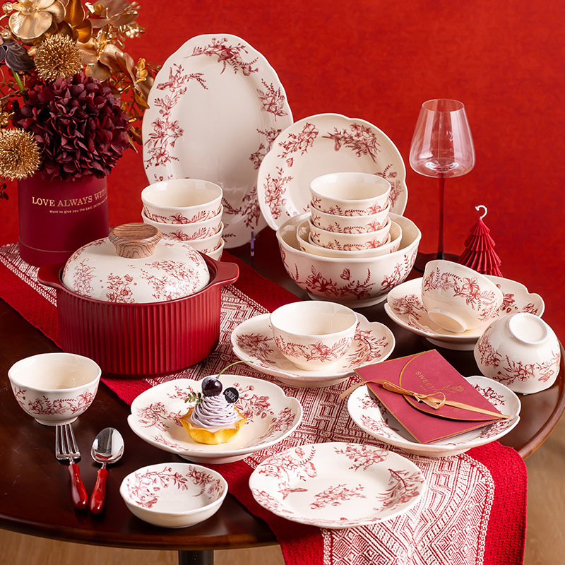 Romantic and Festive Wedding Dishes and Tableware Set Retro Floral Wedding Souvenirs Home Housewarming New Year Tableware