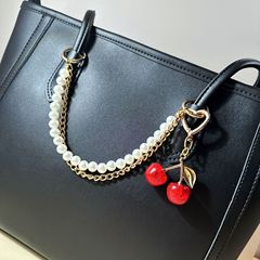 Amazon クロスボーダービッグチェリーバッグペンダントファッションパールチェーン絶妙な車のキーホルダーメタルキー
