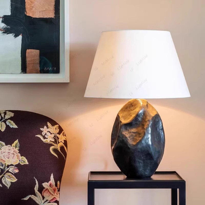 复古异形设计师床头装饰灯具轻奢样板间民宿结构创意酒店树脂台灯