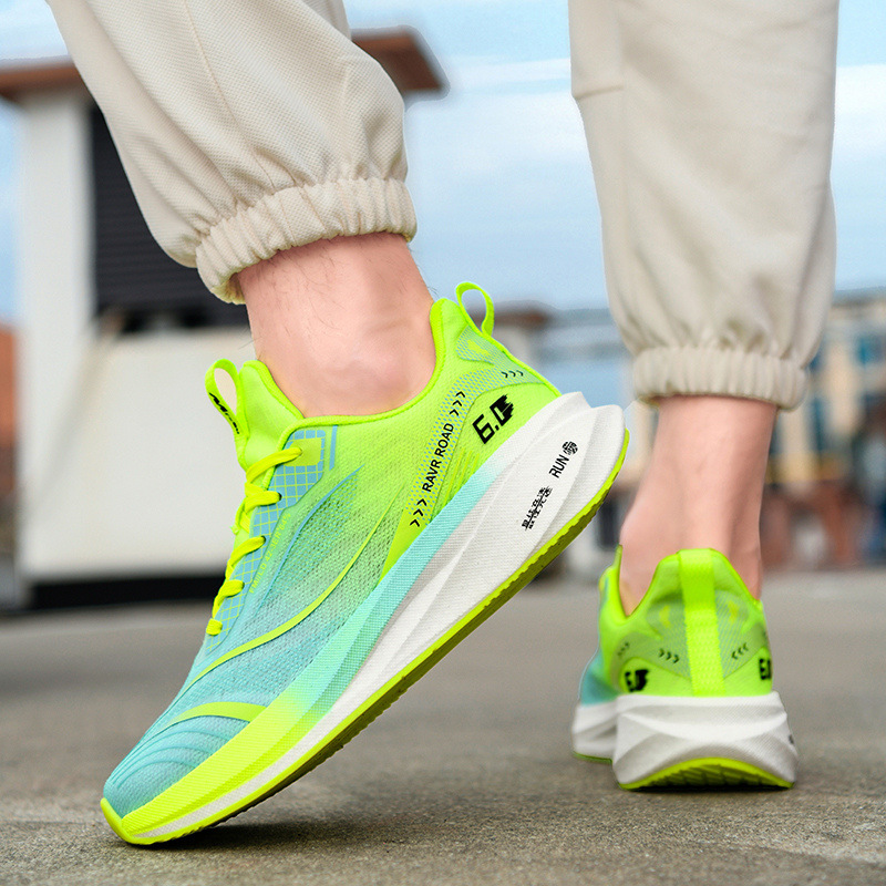 Zapatos para correr con tabla de carbono realmente explosiva para hombres y mujeres 2025 primavera nuevo estilo transpirable, amortiguador, ligero, suela suave, zapatillas para correr para estudiantes