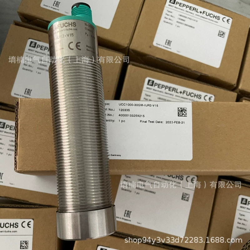 Поставка UC400-F77-IU-IO-V31 ультразвукового датчика с индуктивным расстоянием 400мм