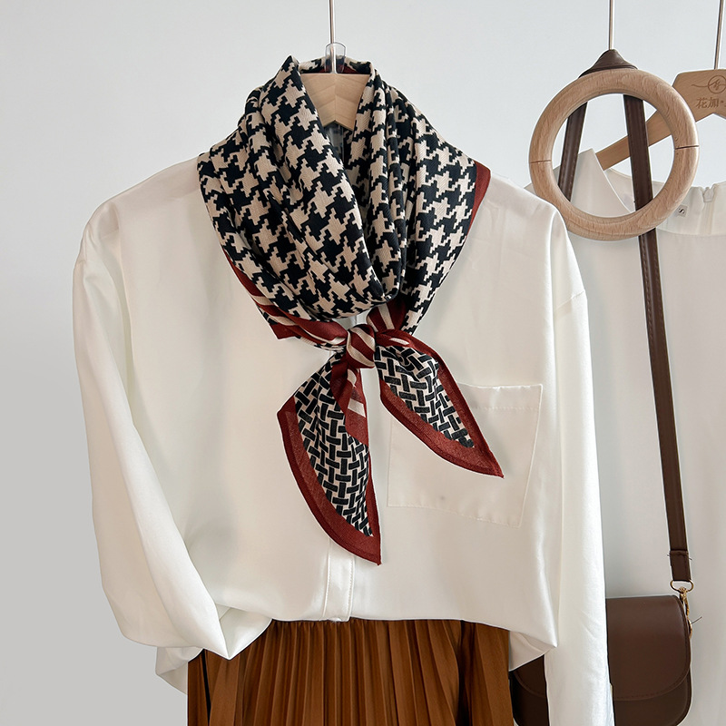 Diseño de tendencia transfronteriza de alta calidad, toallas paralelas de una sola capa, dama, primavera y otoño, toallas de seda de lana de mano, sensación de moda