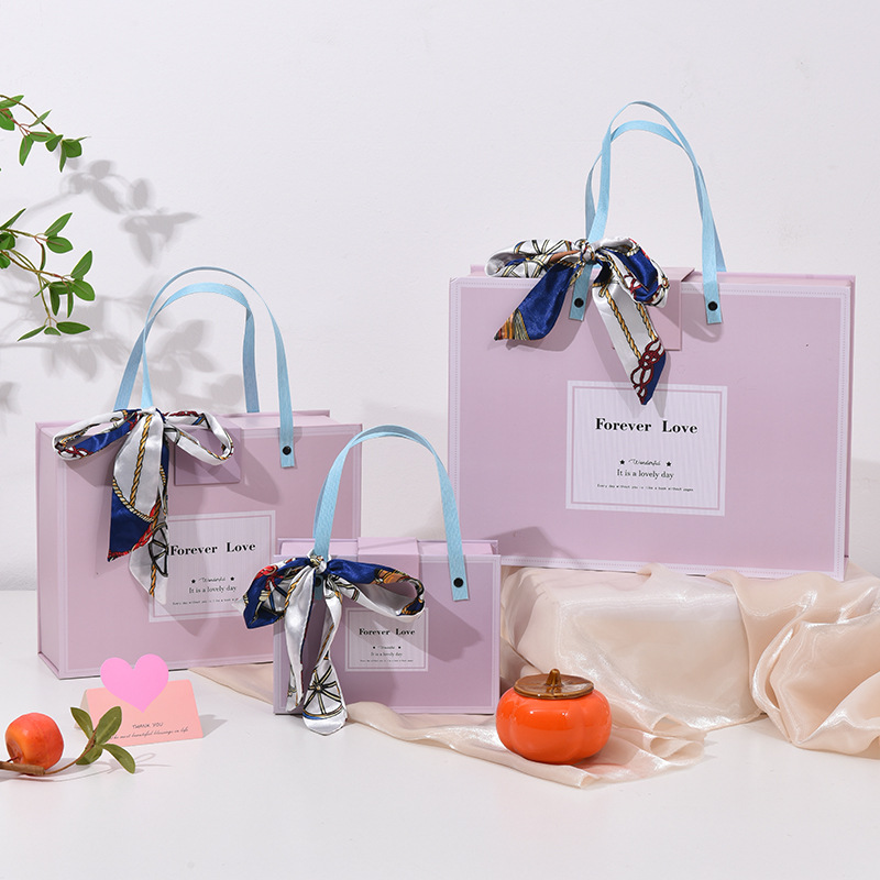 Luxury Gift Box Image 3