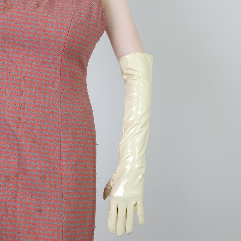 페이턴트 가죽 베이지 양면