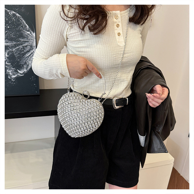 Plata Colores Oro Metal Forma De Corazón Diamante De Imitación En Forma De Corazon Bolsos De Noche display picture 26