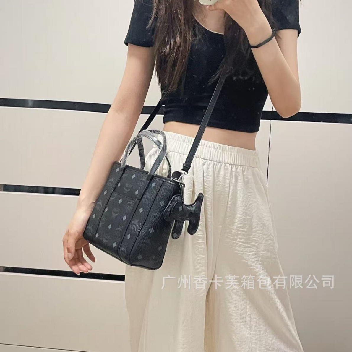 New MC Monogram All-over Print Retro Tote Bag - Versatile Handbag, Shoulder Bag & Crossbody Bag for Women's Commuting - Thumbnail 4