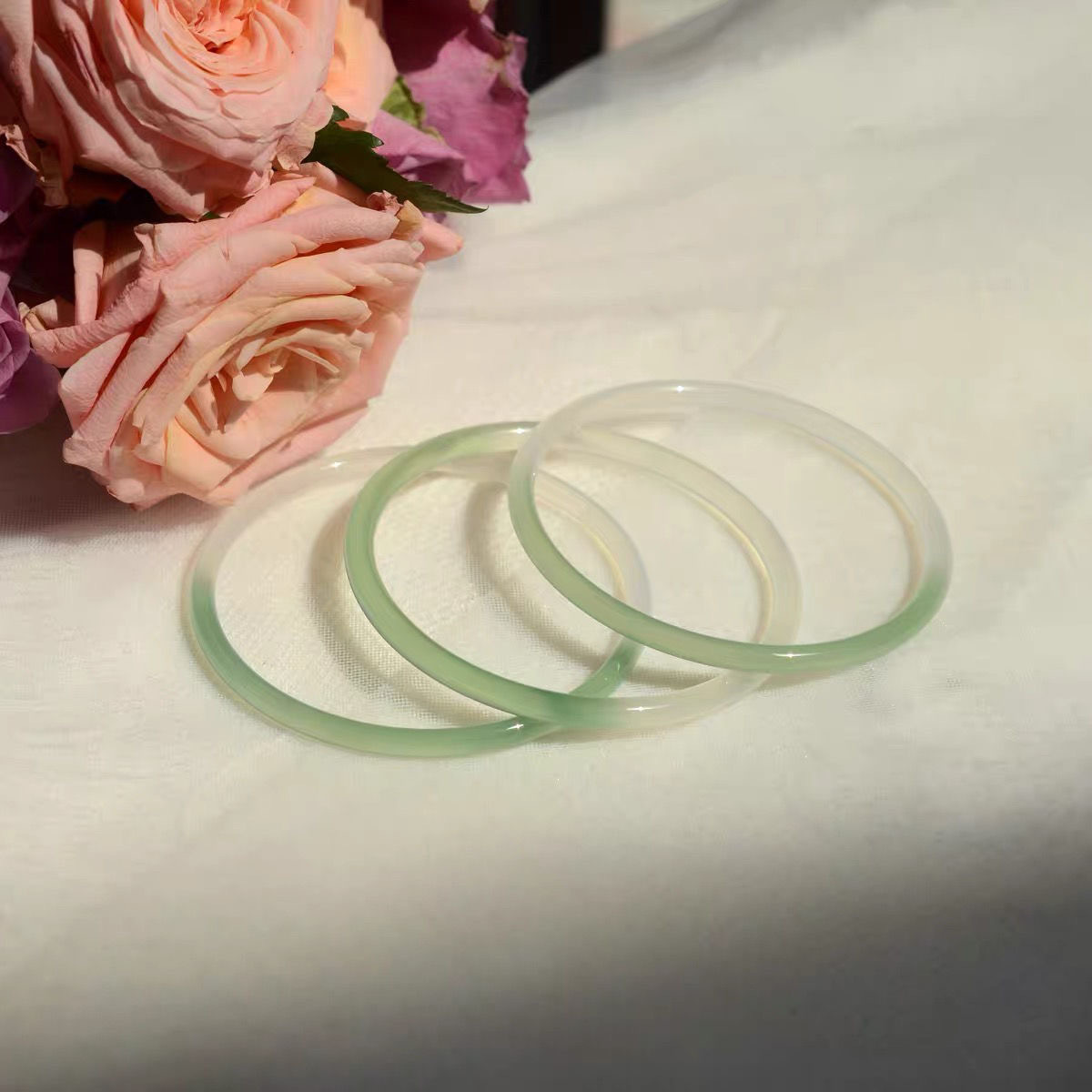 (2개) 반 산 반 물 마노 뷰티 팔찌 제이드 컬러 내추럴 그라데이션 오일 그린 마노 팔찌 여성 칼세도니 징글 팔찌