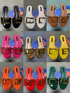 �羳���QD��һ����Ь��ĸ�����F��ƽ�וr�����e��ЬLady Slippers