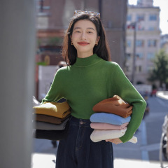 觅定半高领打底衫女秋冬内搭加厚针织衫毛衣修身长袖上衣绿色新款