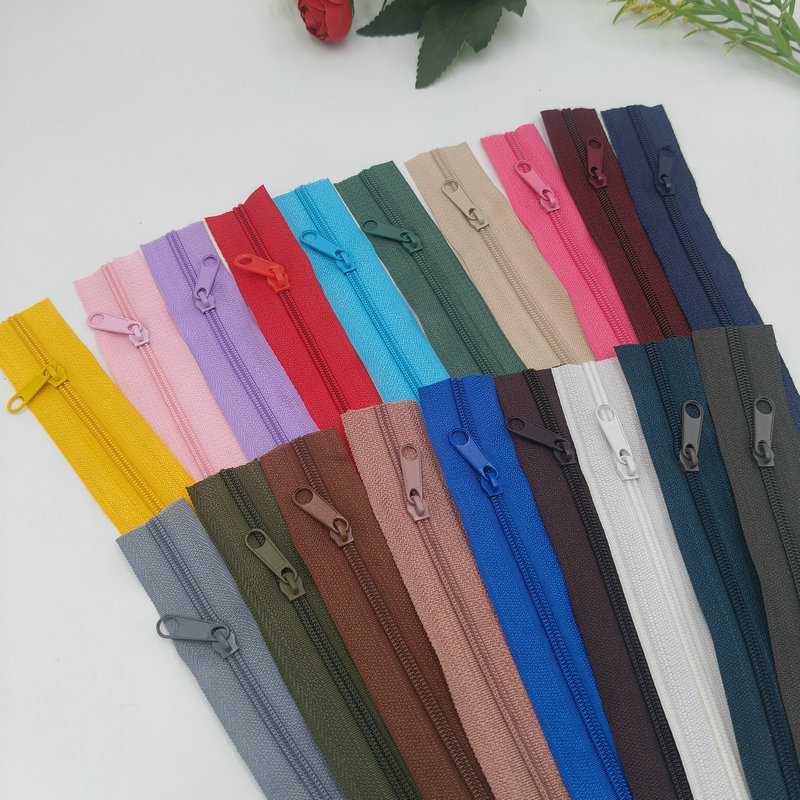 No. 3 Nylon Zipper Manufacturer Wholesale No. 3 Zippers for Home Textiles, Duvet Covers, Open and Closed End Zippers, in Stock, Colorful No. 3 Nylon Zipper Manufacturer Wholesale No. 3 Zippers for Home Textiles, Duvet Covers, Open and Closed End Zippers, in Stock, Colorful