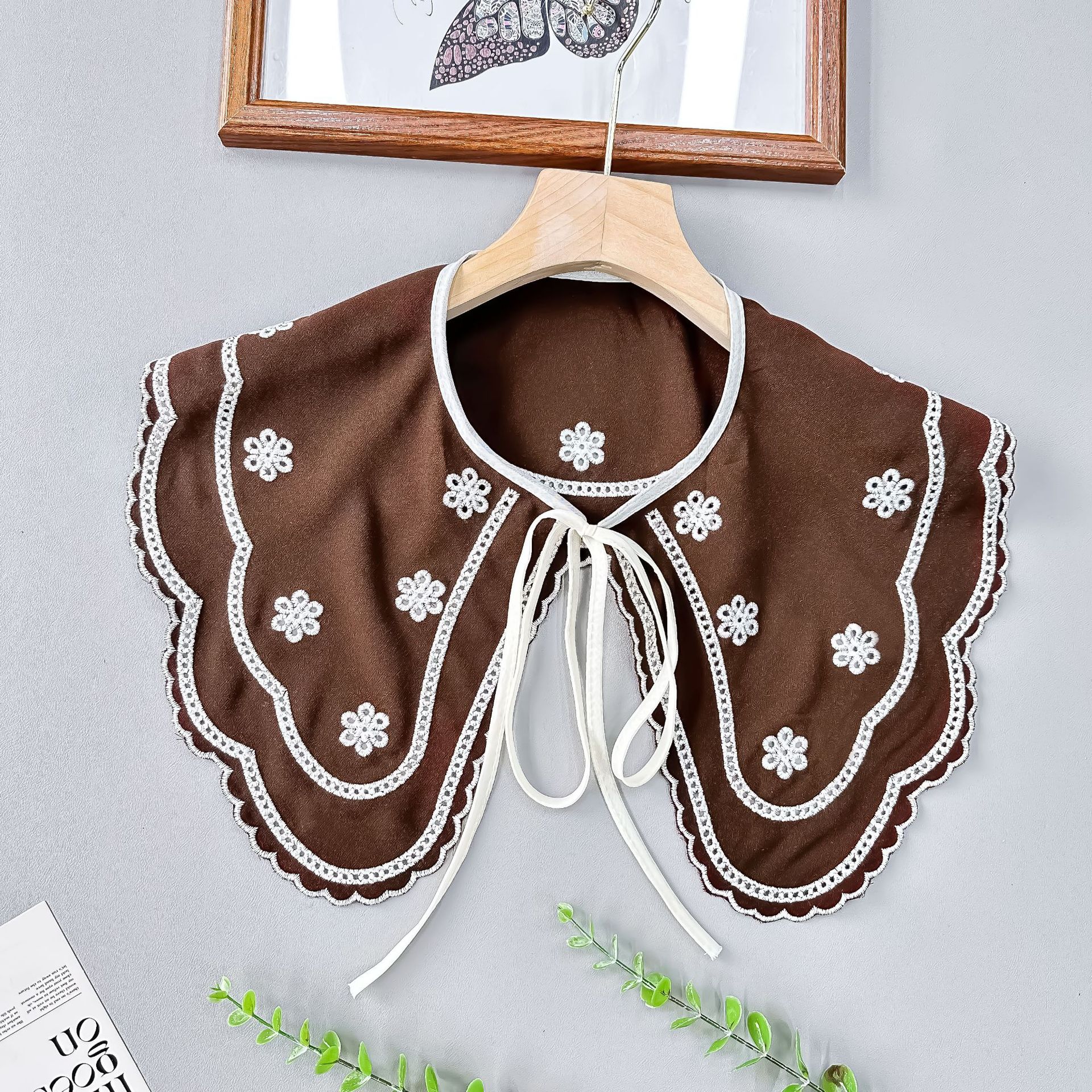 Café ondulado chiffon falso cuello arco correa doble camisa exterior suéter decoración cuello en stock