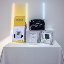 跨境热卖血压计腕式自动家用智能血压测量仪臂式语音播报血压仪