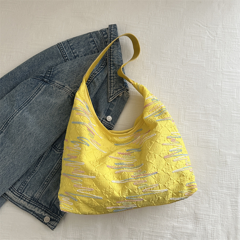 Casual versátil bolso de nylon para mujeres 2024 nuevo popular bolso de hombro de moda super caliente