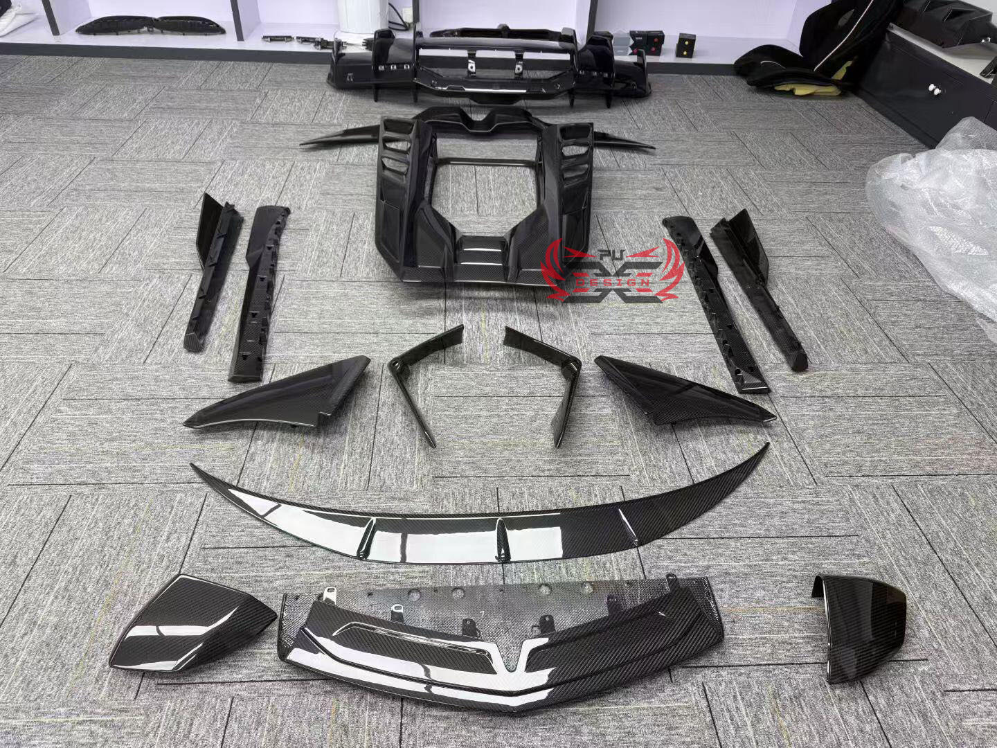 Suitable for Lamborghini's new Aventador Revuelto, modified with original OEM upgraded dry carbon fiber body kit