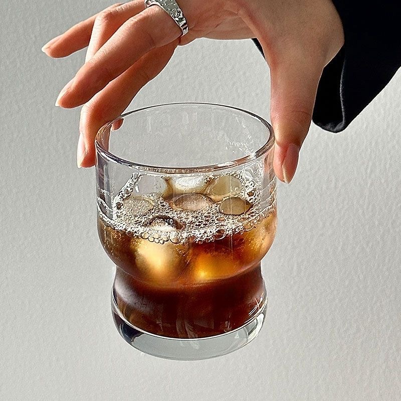 Wholesale Chubby Glass Cups in an Instagram-Style Design, High Aesthetic Value, Suitable for Girls, for Drinking Water, Beverages, Coffee, Gift Cups, Customizable