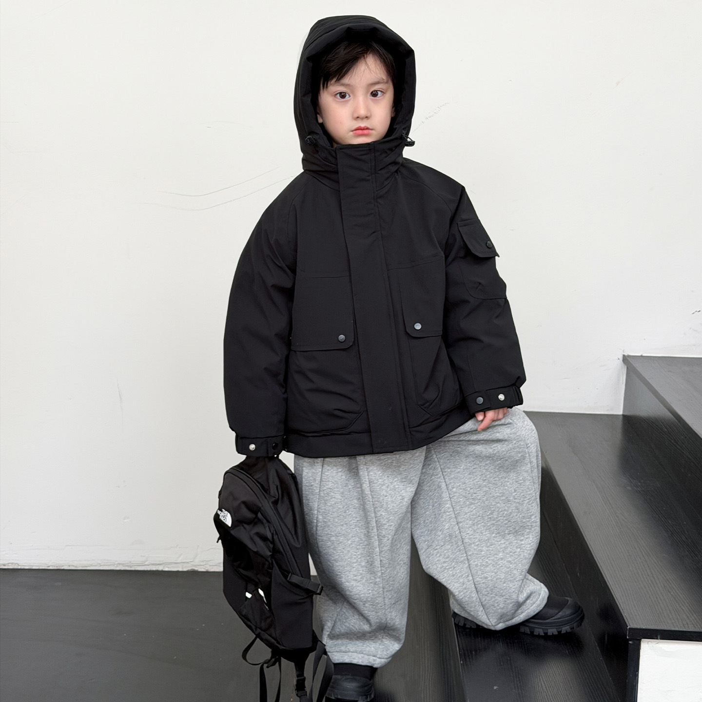 Chaqueta de invierno para niños 2025 nuevo engrosado chaqueta impermeable con capuzas para niños ropa de invierno de color blanco image 7