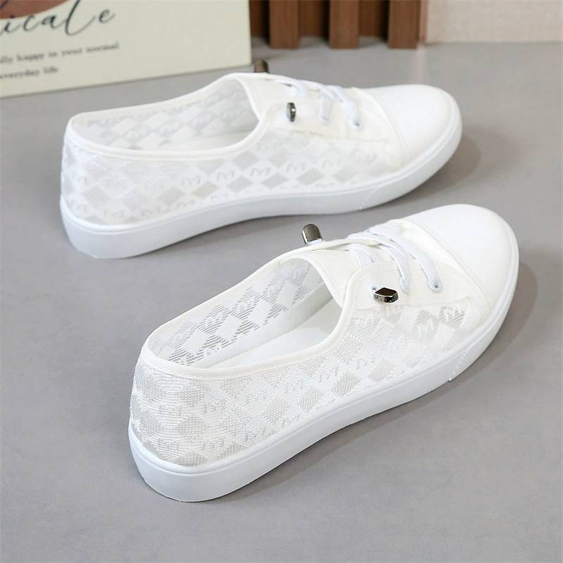 Новые женские сетчатые туфли Весна/Лето 2026, тканевые туфли в стиле старого Пекина, дышащие кроссовки на плоской подошве для мам и студентов, повседневные белые туфли.