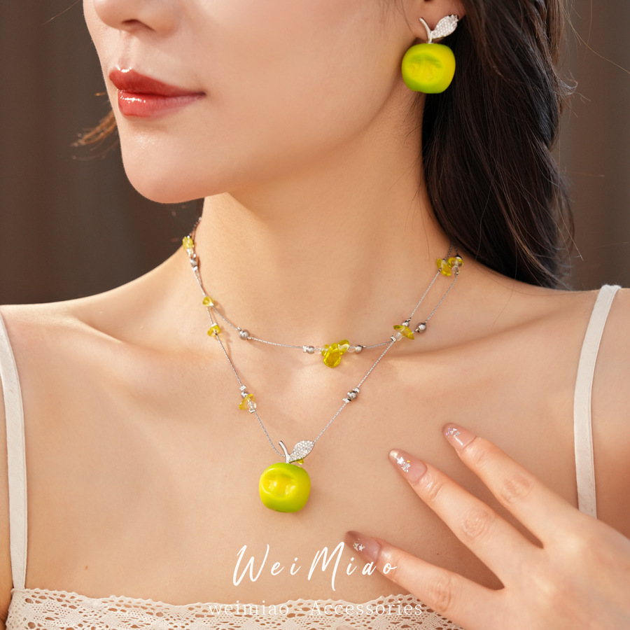 Collar de manzana de resina de zircón de doble cuentas lujoso nicho de alto nivel sensación de cadena clavícula fresca y dulce conjunto de joyería
