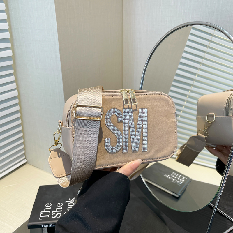 Moda personalizada, tendencia, bolso de mujer, ocio, todo fósforo, letra de nicho, bolso cuadrado pequeño, correa ancha, bolso de mensajero de un solo hombro popular