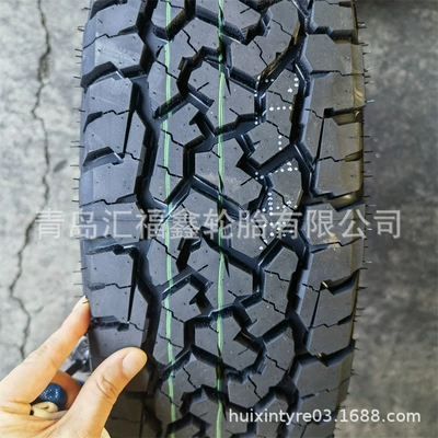 Yolsuzluq şinləri Truck Car Tire at