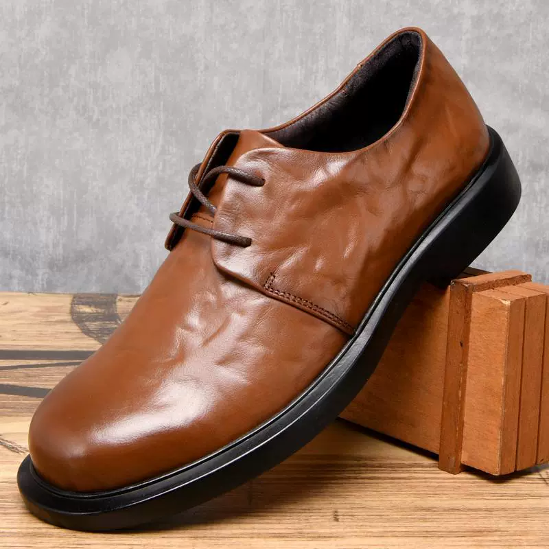 Черная деловая повседневная кожаная обувь на голове