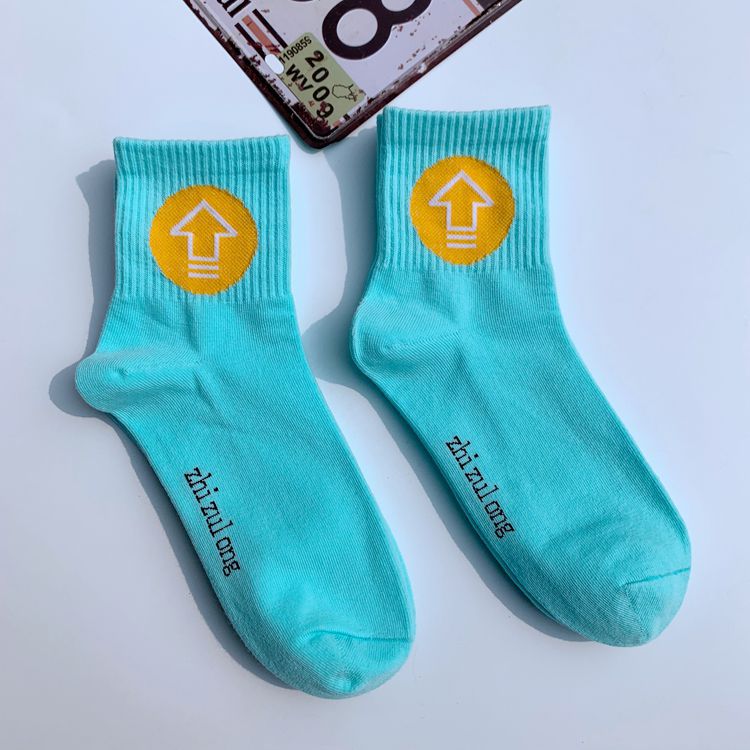 2025d Unisex Short Tube Trendy Ins Internet Celebrity College Style Street Personality Sports Skateboard Cotton Socks_voghion.com