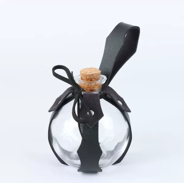 (220G) Black Maple Leaf Magic Bottle