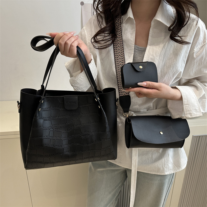Crocodile Pattern Large Bag for Women 2025 New Retro Large Capacity Tote Bag Texture Soft Pu Pure Color Chain Commuter Bag