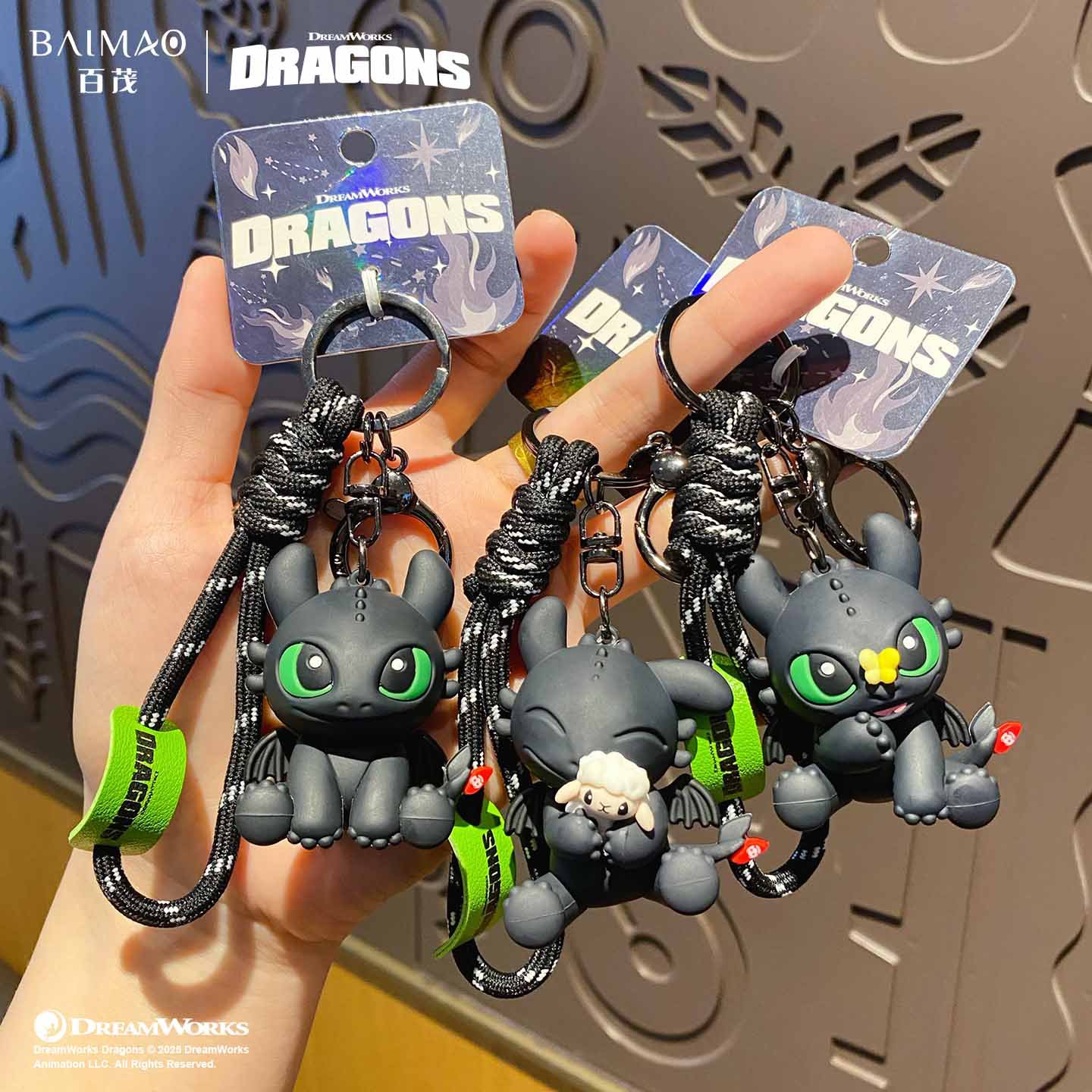 BaiMao Authentic How to Train Your Dragon Toothless Keychain Charm - Cute and Adorable Pet Plush Toy Keychain Bag Charm
