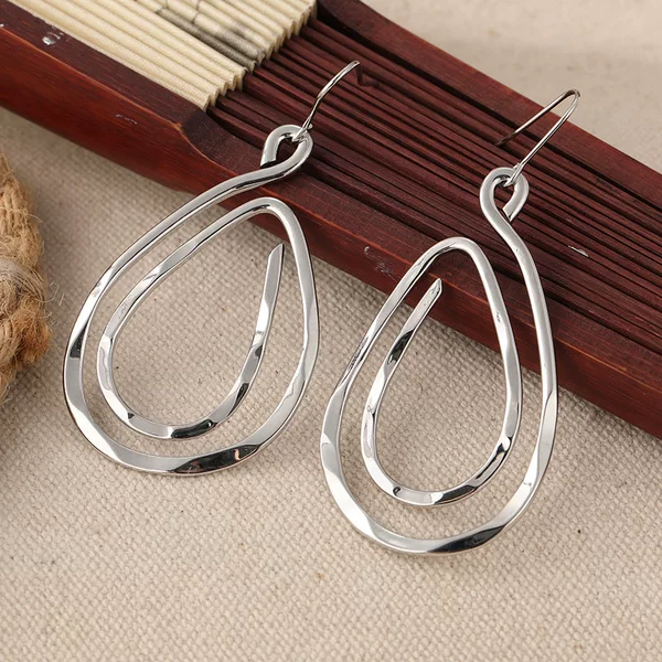 Chenyue Cross-Border Earrings with an Elegant and Graceful Style, New Summer Couple's Hoop Earrings Are Now Available