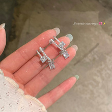 ���ݺ������ʯ�������Ů С����Ƹг������ն�׹ ����ֱ������