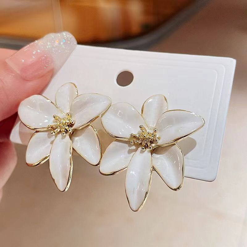 925銀針イヤリングエナメルの釉薬青い花のイヤリングはアレルギーになりにくいです。|undefined