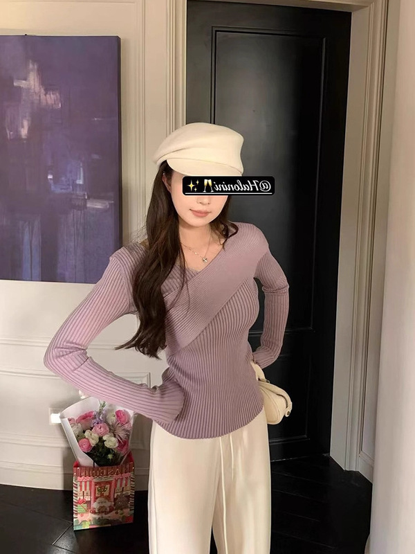 设计感灰紫色交叉V领针织打底衫女秋季锁骨修身显瘦毛衣露肩上衣|undefined