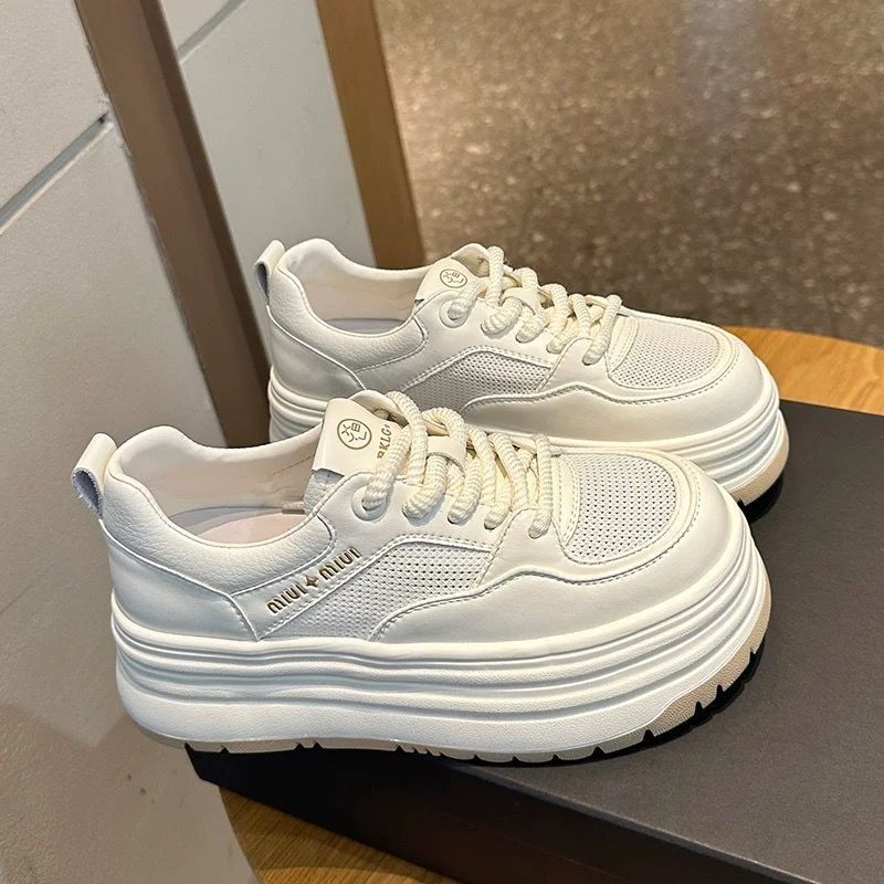 Origen Fabricante Small White Shoes Women 2025 Spring Nuevos productos Versión coreana de punta redonda moda plataforma plataforma zapatos casuales zapatillas de deporte