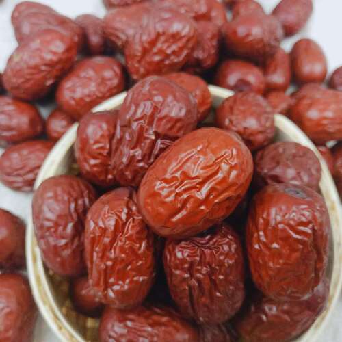 Xinjiang jujubes wholesale large quantity 500g Ruqiang specialty jujubes, for cooking porridge and zongzi, small core jujube snacks, large red jujubes