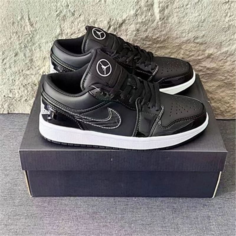 AJ1 블랙 미러 페이턴트 가죽