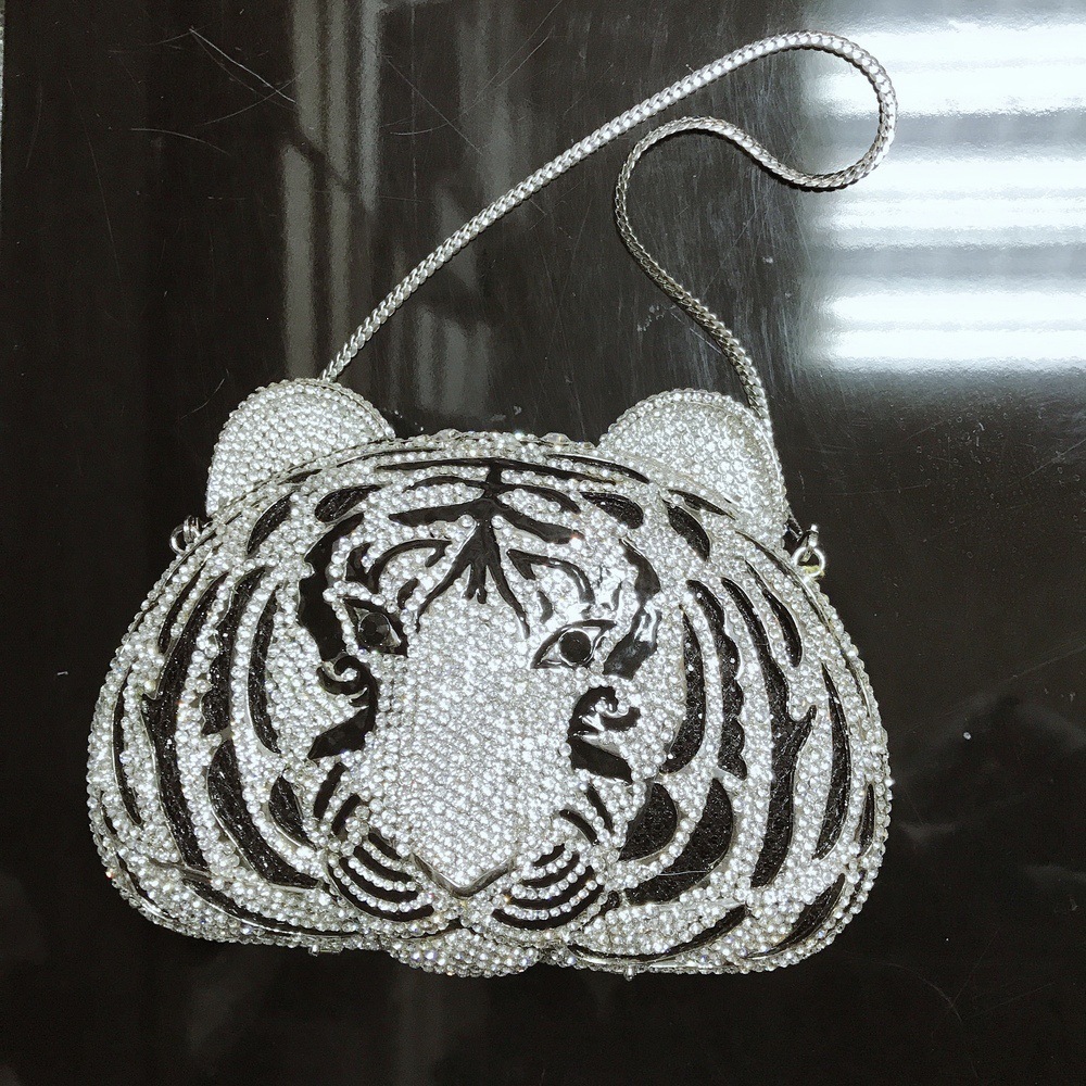 BL054