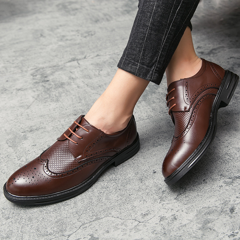 Cross-border zapatos de cuero de moda de hombre de tamaño grande 2024 cuatro estaciones, zapatos de cuero de estilo británico, zapatos de cuero casuales