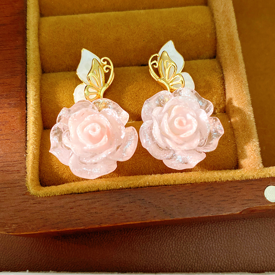 Aguja de plata goteando aceite de resina de mariposa flor pernos de aretes de viento dulce pequeño fresco de vacaciones aretes de aretes de aretes de lujo ligero de alta calidad aretes de aretes