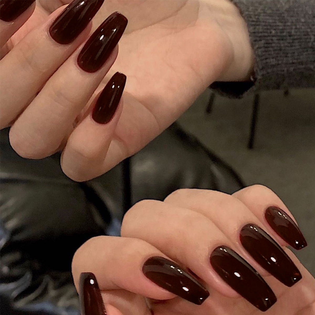 Comercio extranjero venta de óleo UV brillante color café oscuro desgaste de uñas de alto nivel sensación de atmósfera de manicure de color sólido manicure falsas versátiles