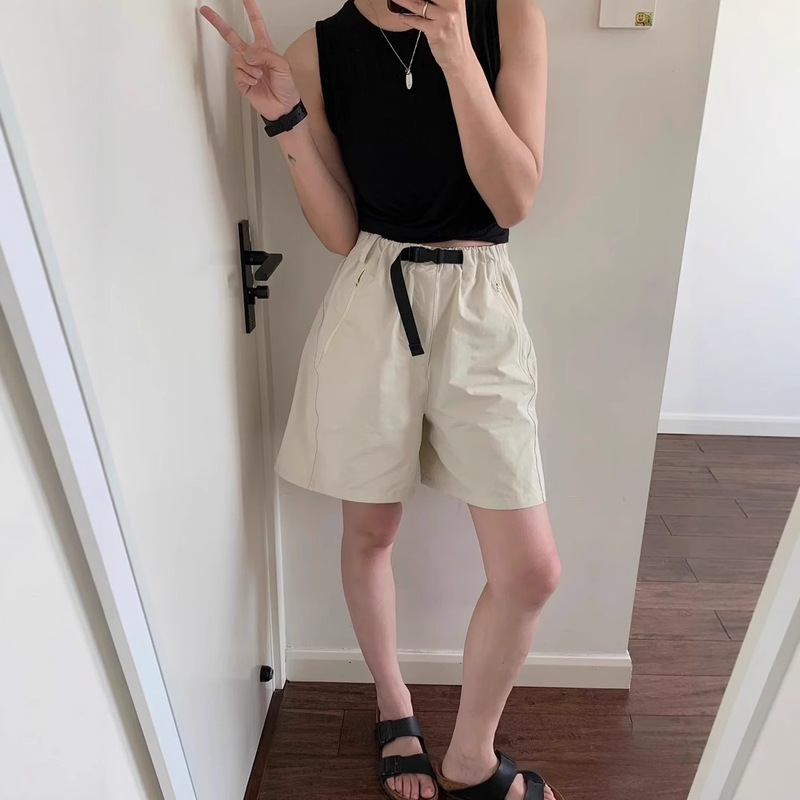 Recommended Top Products: Outdoor Functional Sun-Protective Shorts, Cool and Moisture-Wicking Quick-Dry Outdoor Workwear Straight-Leg Shorts for Women Recommended Top Products: Outdoor Functional Sun-Protective Shorts, Cool and Moisture-Wicking Quick-Dry Outdoor Workwear Straight-Leg Shorts for Women