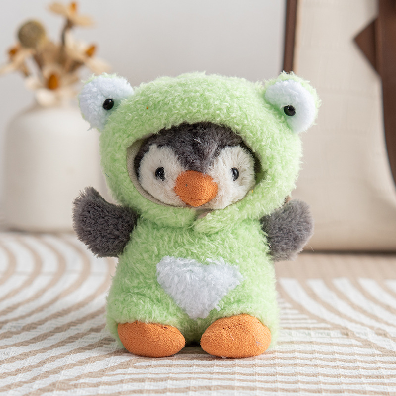 Пингвин зеленая маленькая лягушка