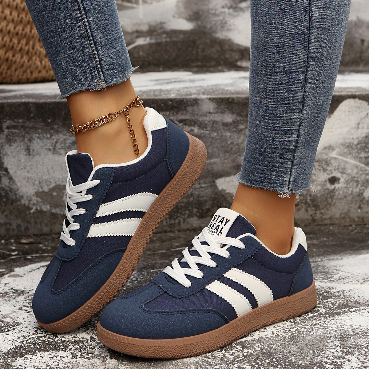 2026 primavera y otoño nuevos zapatos deportivos casuales para mujeres transfronterizos de tamaño grande retro zapatos de entrenamiento alemán zapatos de skate para mujeres transfronterizos europeos y estadounidenses