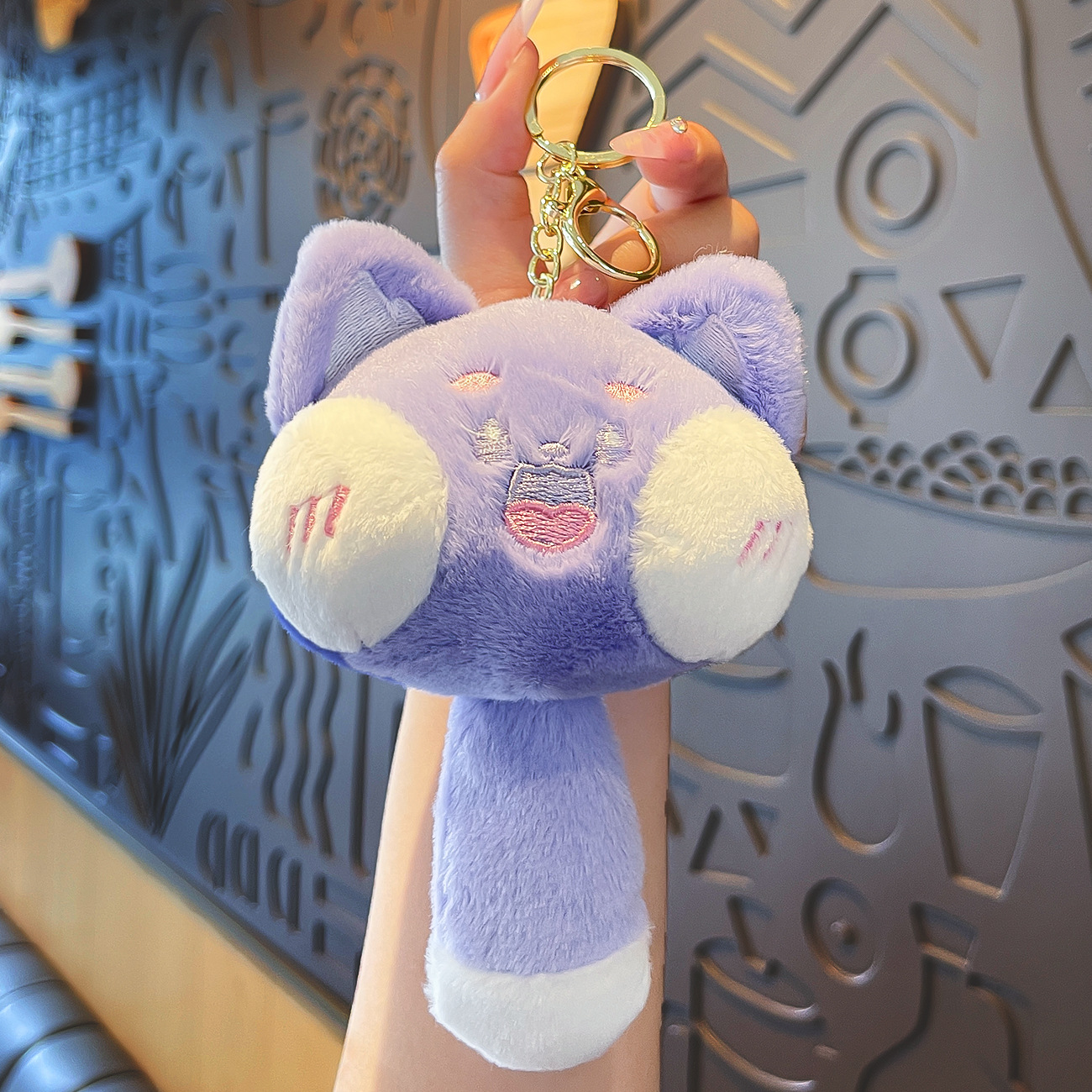 Cuatro pulgadas muñeca máquina colgante felpa llavero lindo muñeca mochila adornos grab máquina muñeca regalo al por mayor